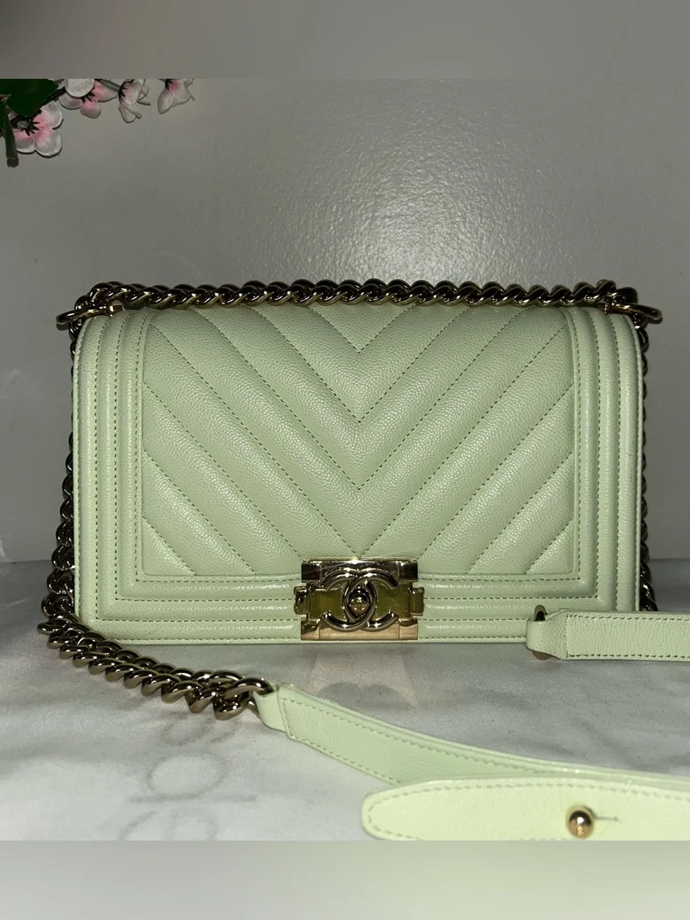 🩷TRADE🩷CHANEL Medium Boy Flap Bag Quilted Caviar Leather Light Green - Picture 3 of 16